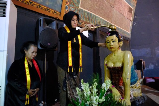 Usia 116 Tahun, Wayang Orang Sriwedari Terus Rawat Tradisi Lewat Jamasan Nyai Denok